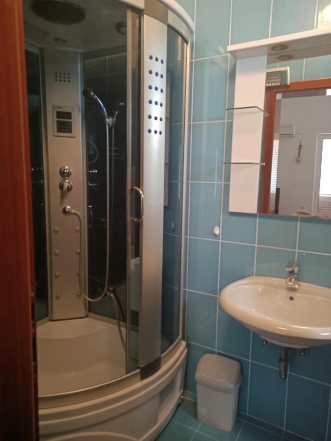 Blue Seagull - Seafront Holiday Home Novi Vinodolski Ngoại thất bức ảnh